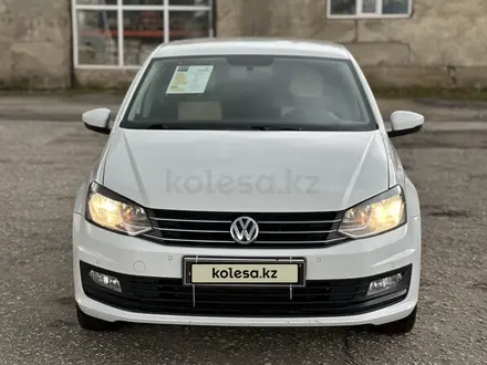 Volkswagen Polo 2018 года за 5 800 000 тг. в Актобе – фото 2