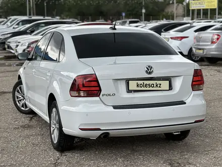 Volkswagen Polo 2018 года за 5 800 000 тг. в Актобе – фото 4