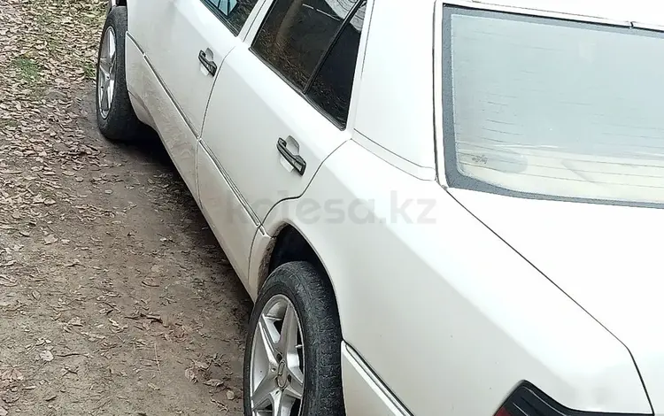 Mercedes-Benz E 280 1993 годаfor1 500 000 тг. в Шымкент