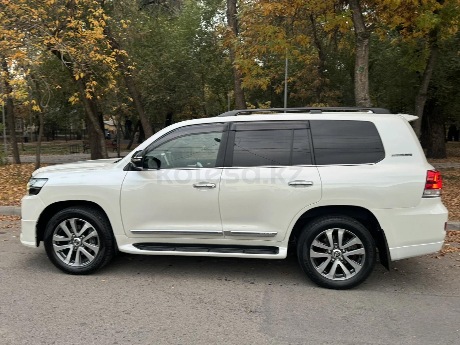 Toyota Land Cruiser 2017 г.