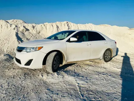 Toyota Camry 2013 года за 4 800 000 тг. в Уральск – фото 2