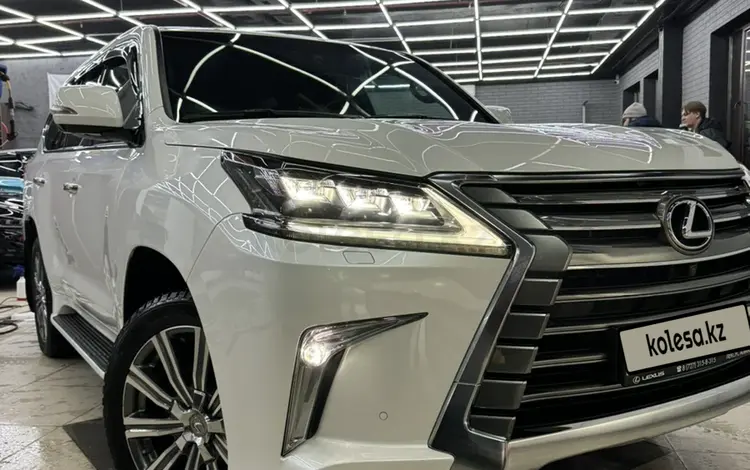 Lexus LX 570 2017 года за 46 000 000 тг. в Астана