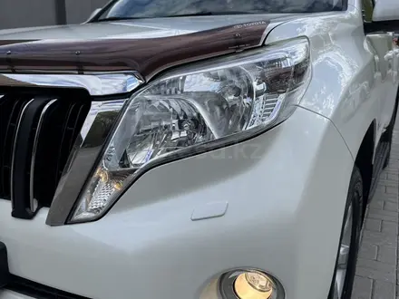 Toyota Land Cruiser Prado 2016 года за 18 400 000 тг. в Актобе – фото 11