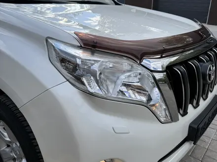 Toyota Land Cruiser Prado 2016 года за 18 400 000 тг. в Актобе – фото 12