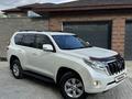 Toyota Land Cruiser Prado 2016 года за 18 400 000 тг. в Актобе – фото 3