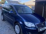 Volkswagen Touran 2007 года за 4 000 000 тг. в Темиртау – фото 4
