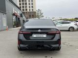 BMW 550 2025 года за 50 000 000 тг. в Астана – фото 5