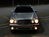 Mercedes-Benz E 320 1997 года за 3 650 000 тг. в Атырау