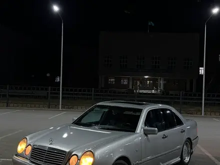 Mercedes-Benz E 320 1997 года за 3 650 000 тг. в Атырау – фото 10
