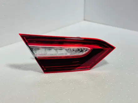 Задние фонари (НОВЫЕ, ОРИГИНАЛ) на Toyota Camry 70 за 169 900 тг. в Уральск – фото 2