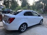 Chevrolet Aveo 2013 года за 3 000 000 тг. в Петропавловск – фото 2
