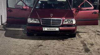 Mercedes-Benz C 180 1994 года за 1 900 000 тг. в Кокшетау