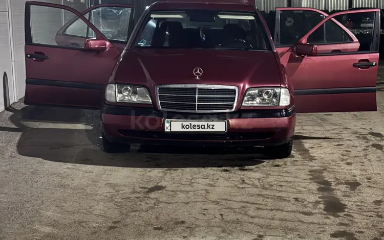 Mercedes-Benz C 180 1994 года за 1 900 000 тг. в Кокшетау