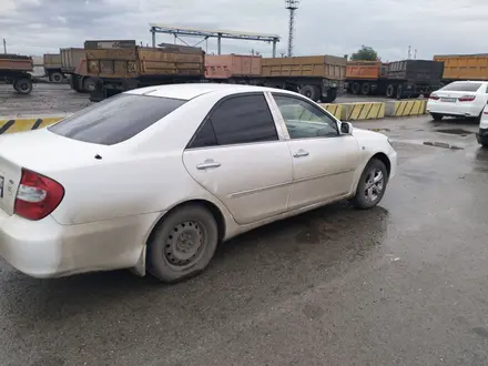 Toyota Camry 2003 года за 3 500 000 тг. в Актобе – фото 3