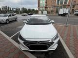 Hyundai Elantra 2020 года за 7 650 000 тг. в Астана – фото 2