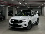 Kia Seltos Luxe 2WD 2024 года за 10 500 000 тг. в Алматы