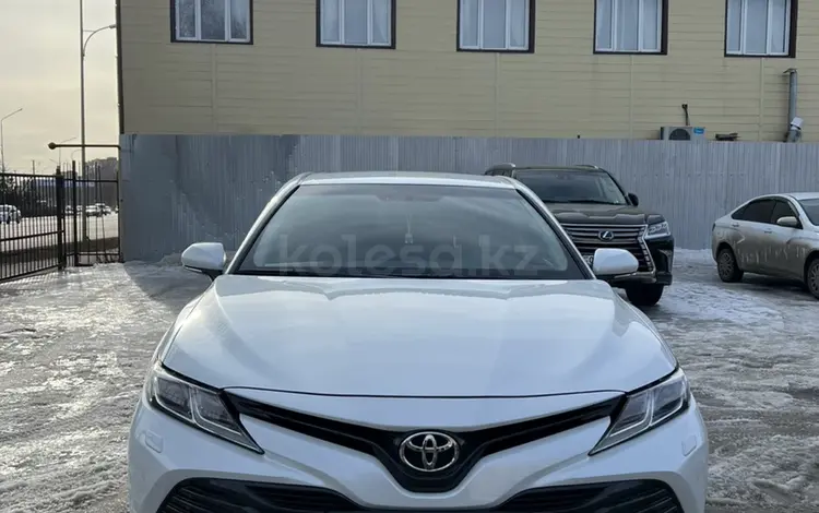 Toyota Camry 2021 года за 15 200 000 тг. в Уральск