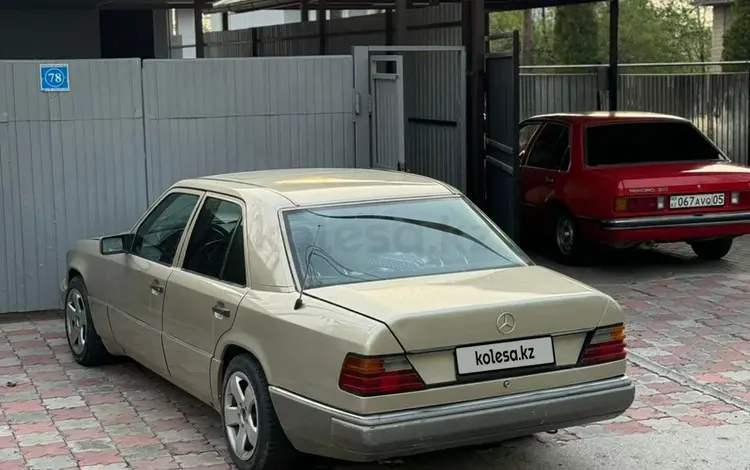 Mercedes-Benz E 300 1990 года за 1 450 000 тг. в Алматы