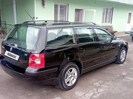 Volkswagen Passat 2002 года за 4 000 000 тг. в Алматы – фото 19