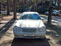 Mercedes-Benz C 240 2001 года за 3 000 000 тг. в Астана