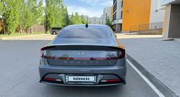 Hyundai Sonata 2022 года за 11 500 000 тг. в Астана – фото 3