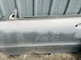W209 CLK320 передний левый дверь за 30 000 тг. в Алматы
