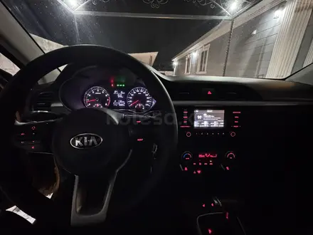 Kia Rio 2018 года за 4 300 000 тг. в Уральск – фото 14