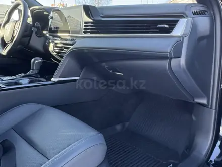 Toyota Camry 2025 года за 24 000 000 тг. в Кокшетау – фото 19