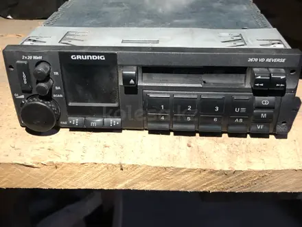 Оригинал магнитофон GRUNDIG на Мередес W124 за 15 000 тг. в Алматы