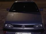 Volkswagen Golf 1993 годаүшін2 100 000 тг. в Тараз