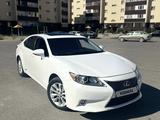 Lexus ES 300h 2014 года за 11 200 000 тг. в Тараз