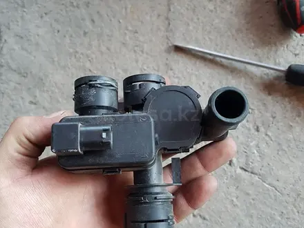 Клапан печки дополнительный насос на Мерседес W211 за 25 000 тг. в Шымкент – фото 6