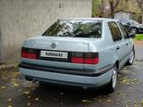 Volkswagen Vento 1994 года за 1 700 000 тг. в Шымкент