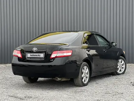 Toyota Camry 2010 года за 6 350 000 тг. в Актобе – фото 4