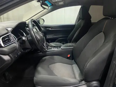 Toyota Camry 2020 года за 10 700 000 тг. в Алматы – фото 12