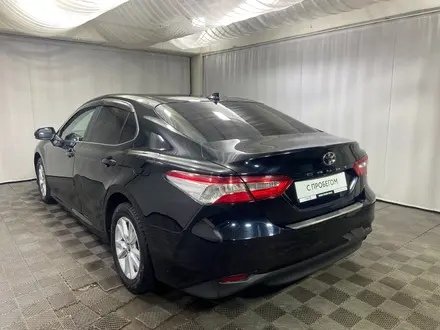 Toyota Camry 2020 года за 10 700 000 тг. в Алматы – фото 2