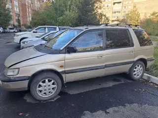 Mitsubishi Space Wagon