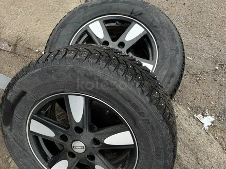 Зимние шины шипованный Bridgestone + диски за 290 000 тг. в Алматы – фото 6