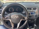 Hyundai Solaris 2015 года за 5 650 000 тг. в Актобе – фото 4