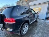 Volkswagen Touareg 2006 года за 4 700 000 тг. в Жезказган – фото 3