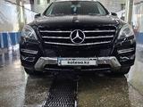 Mercedes-Benz ML 400 2015 годаfor14 500 000 тг. в Кокшетау – фото 2