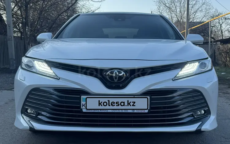 Toyota Camry 2021 года за 15 600 000 тг. в Алматы