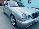 Mercedes-Benz E 200 2000 года за 5 500 000 тг. в Караганда