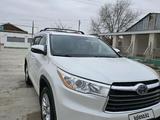 Toyota Highlander 2015 года за 10 990 000 тг. в Актау
