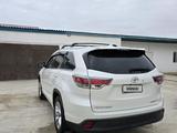 Toyota Highlander 2015 года за 10 990 000 тг. в Актау – фото 3