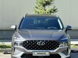 Hyundai Santa Fe 2022 года за 19 800 000 тг. в Алматы