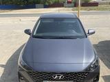 Hyundai Accent 2021 года за 7 700 000 тг. в Жанаозен – фото 2