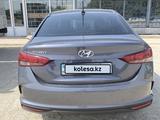 Hyundai Accent 2021 года за 7 700 000 тг. в Жанаозен – фото 3