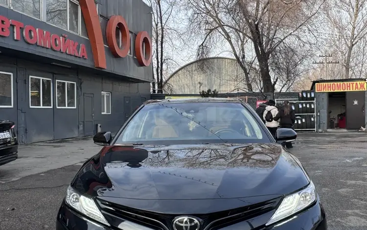 Toyota Camry 2020 года за 15 700 000 тг. в Алматы