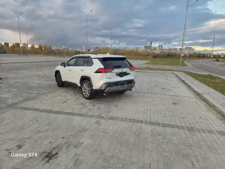 Toyota RAV4 2020 года за 13 500 000 тг. в Астана – фото 6